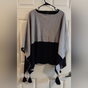 🎉Ann Taylor colorblock poncho